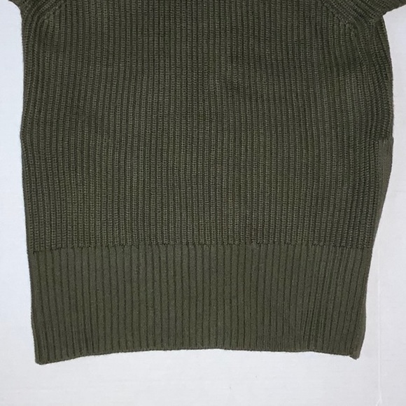 NWT Banana Republic Olive Green Turtle Neck Sweater - Size S - Picture 4 of 9